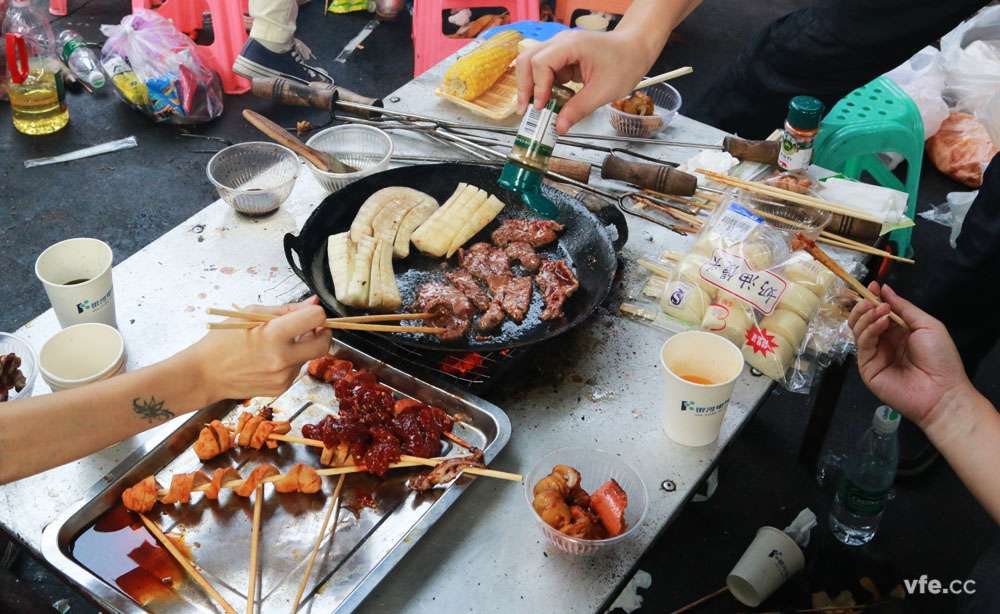 銀河燒烤活動(dòng)