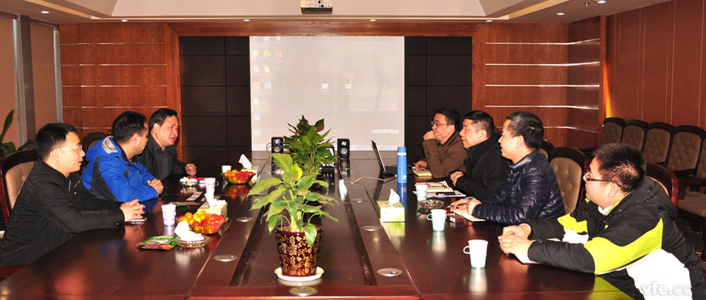 全國電磁計量技術(shù)委員會(huì )邵海明秘書(shū)長(cháng)在湖南省計量檢測研究院李慶先副院長(cháng)的陪同下，蒞臨銀河電氣指導工作