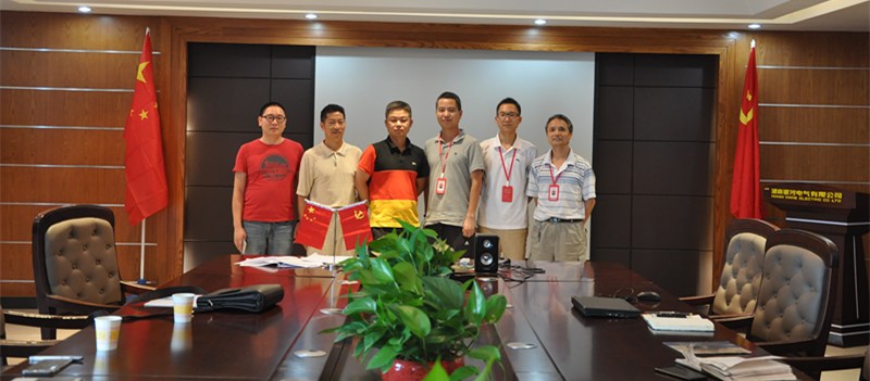 銀河電氣與摯新科技領(lǐng)導合影 銀河電氣與摯新科技領(lǐng)導合影